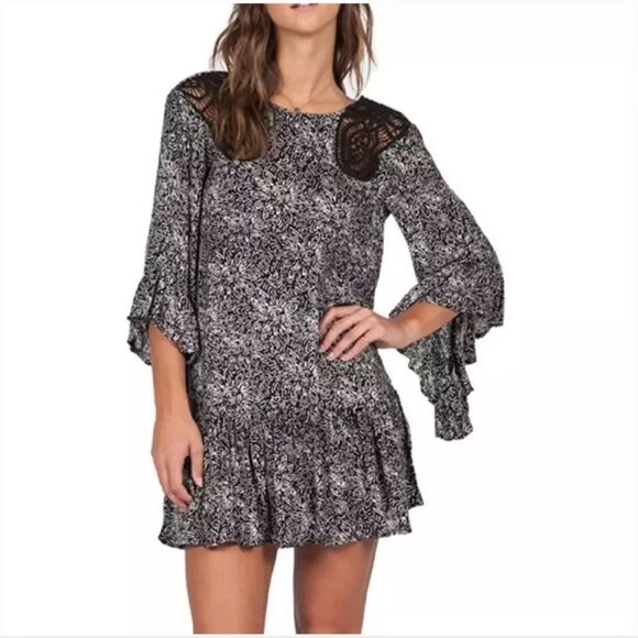 Volcom Stone Row Whiskey Mountain Drop Waist Bell Sleeves Dress Size M - Picture 1 of 12